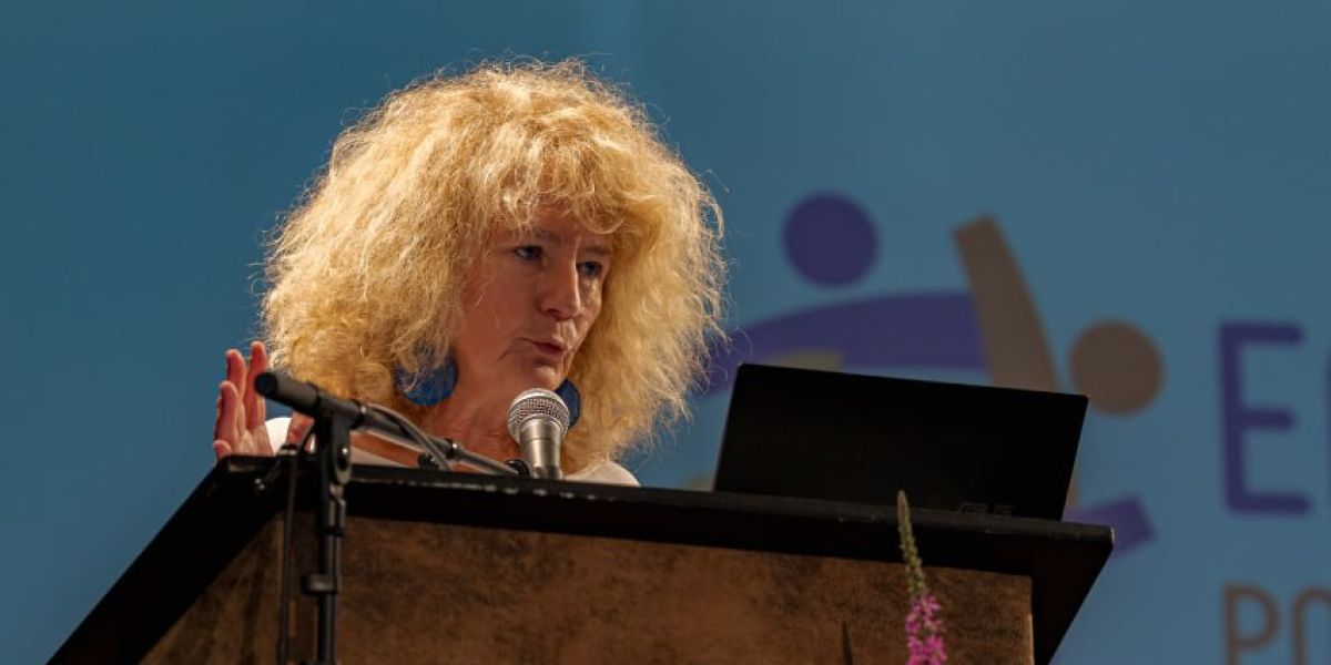 Martine Wonner à la tribune de l'assemblée générale EPL 2023