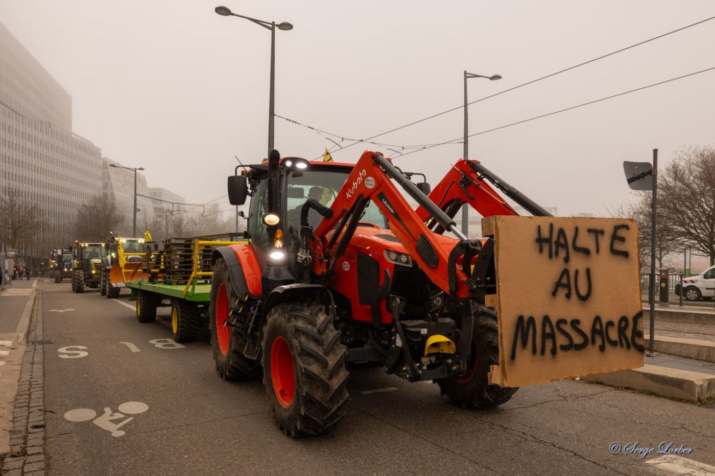 Ensemble pour les Libertés devant le Parlement européen en soutien aux agriculteurs