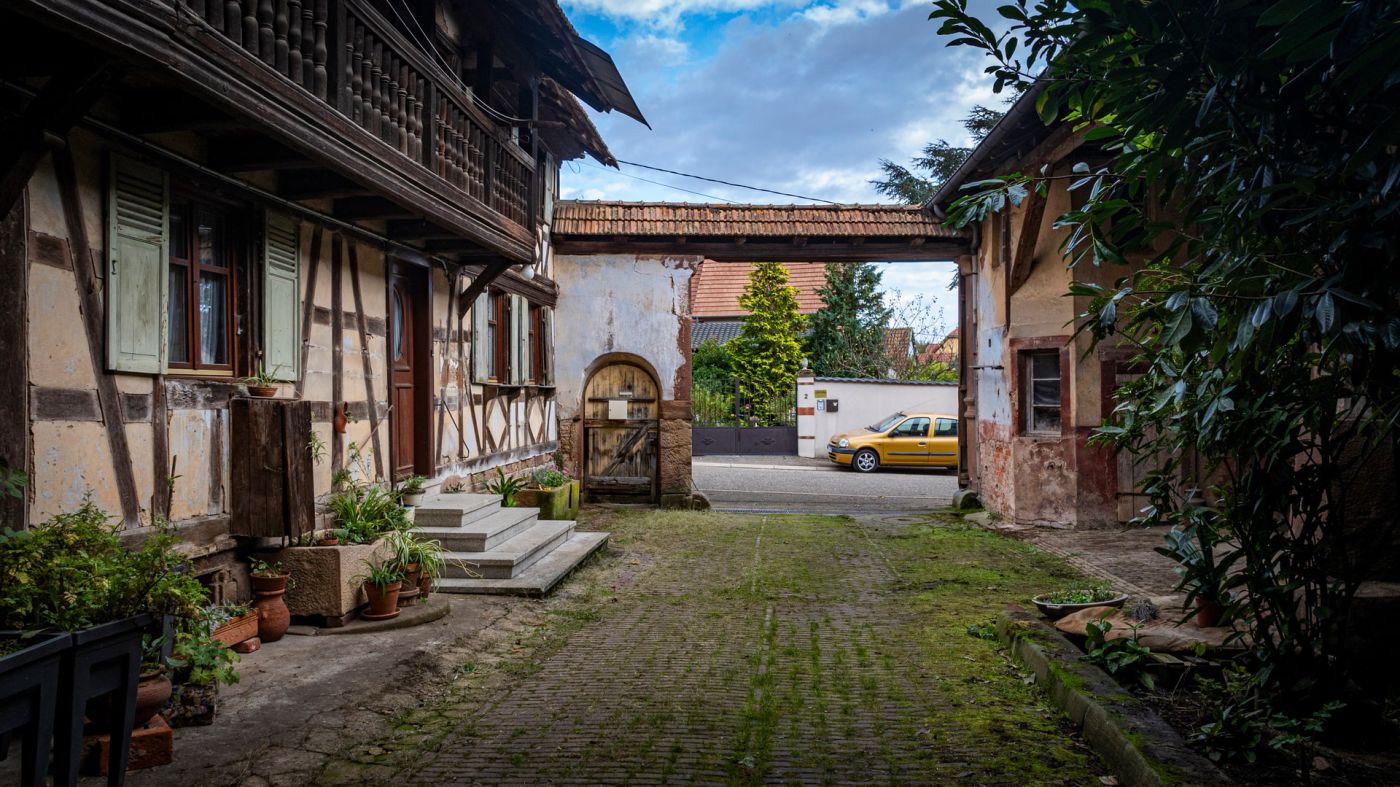 Corps de ferme alsacien de 1836 écolieu intergénérationnel en devenir